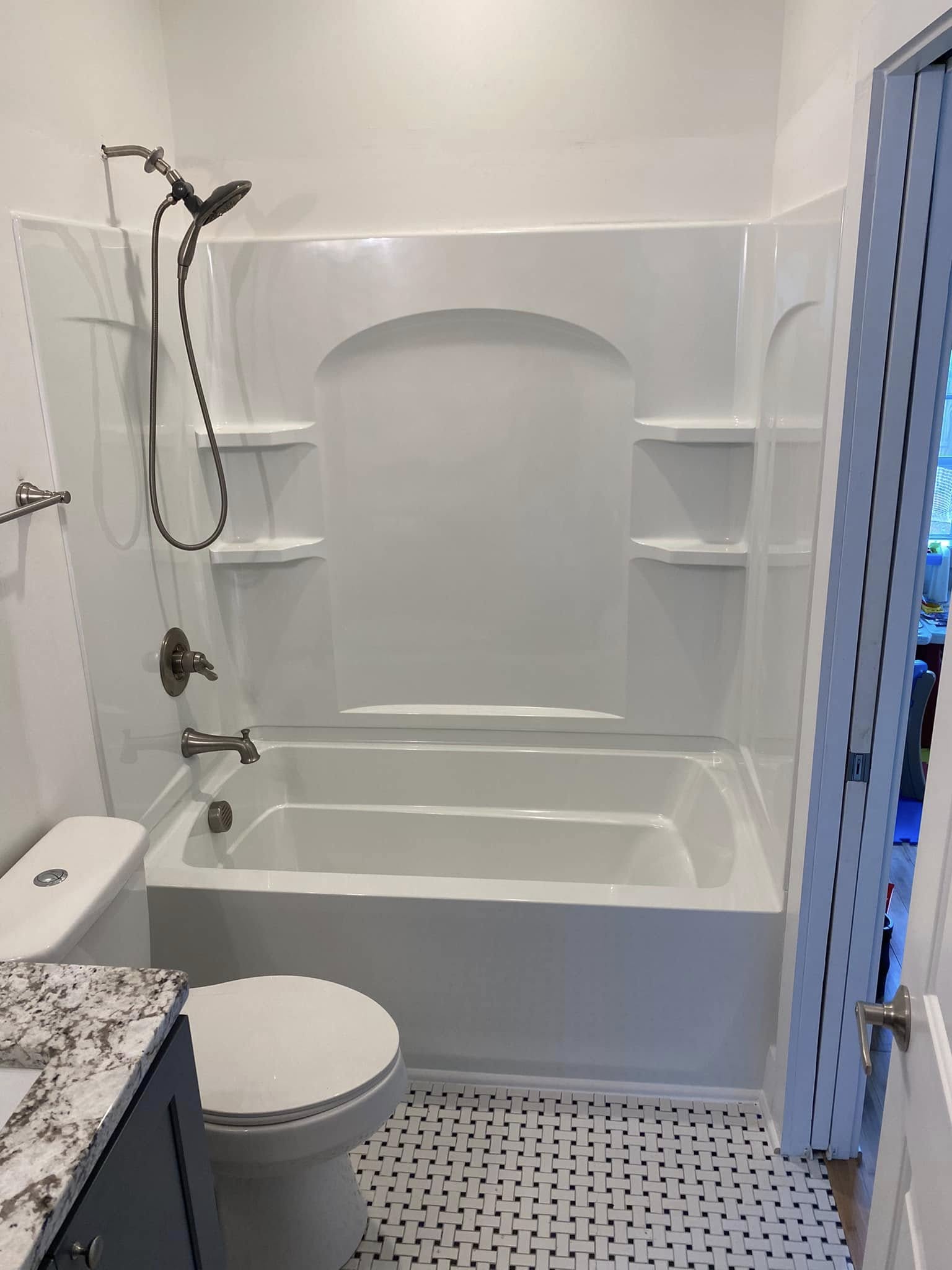 Bathtub replacement by Bath Brite NC